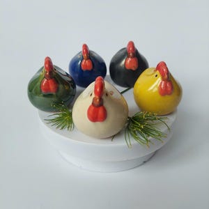 Ceramic Chicken Figurines (Set of 5) – Handmade Mini Decor - Colorful Tiny Chicken