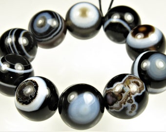 Beautiful Bull's-Eye Cut Black White Sardonyx Banding Agate Round Bead - 10mm - 10 Beads - C5937