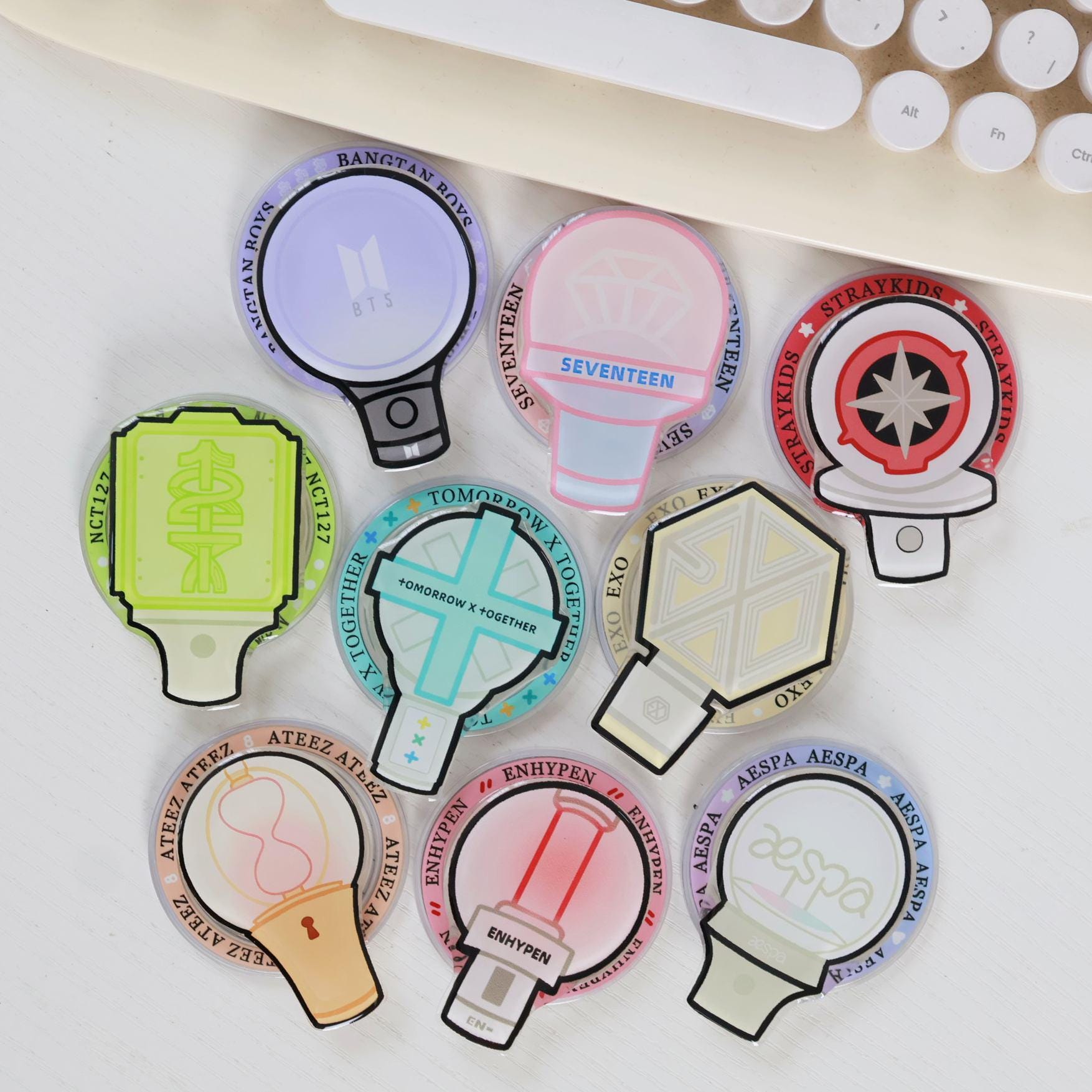 Seventeen Phone Grip - Etsy