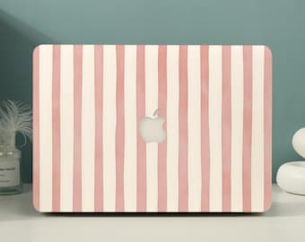 Capa protetora rígida com listras rosa e brancas para MacBook Neo 13 2026, MacBook Air 15/13, MacBook Pro 16/15/14/13 polegadas A3449 M5 M4 M3 M2 M1.