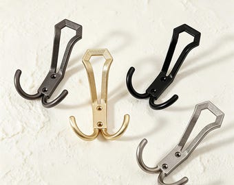 Gancho de parede duplo moderno, gancho de metal bronze vintage, para pendurar roupões, toalhas e luminárias. Cabide de parede minimalista para banheiros e corredores.