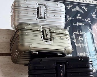 Rimowa Vanity Makeup Case