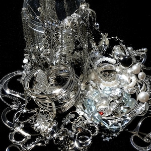 Portagioie con accessori misteriosi / Anelli, orecchini, collane, bracciali, casuali / Mix vintage minimale moderno chic / Scatola regalo a sorpresa