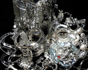 Portagioie con accessori misteriosi / Anelli, orecchini, collane, bracciali, casuali / Mix vintage minimale moderno chic / Scatola regalo a sorpresa