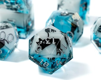 Handmade Cat Liquid Core Resin Dice Set:Sharp Edge DND Dice,Sharp Edge Polyhedral RPG DND Dice,Handmade Polyhedral Dice,Dungeons and Dragons