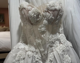 Vestido de novia de gala color marfil sin tirantes con encaje: vestido de novia de princesa de tul con cuentas (Talla 00)