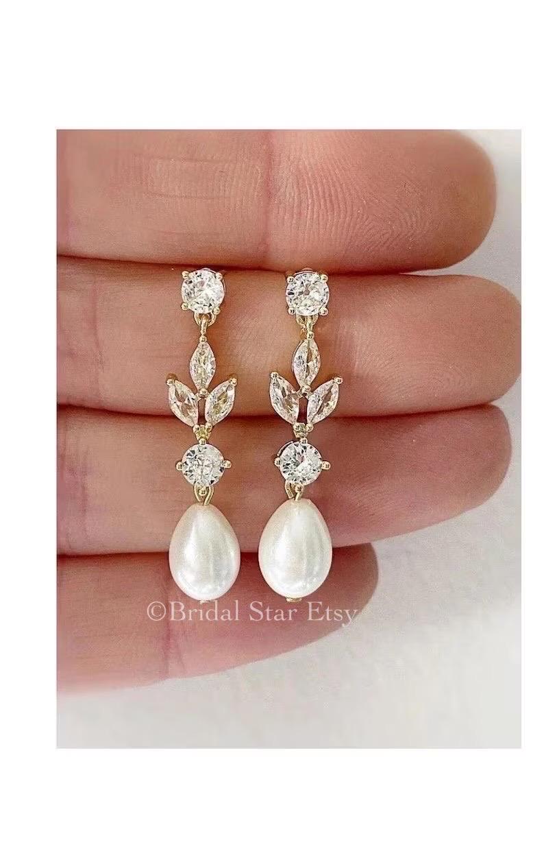 Bridal earrings pearl drop gold wedding earrings Pearl drop bridal earring long crystal bridal earrings bridal jewelry set crystal and pearl