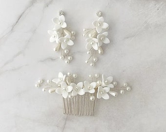 Bridal jewelry set floral bridal hair comb Floral Wedding Earrings Pearl Bridal Earrings Pearl Earrings for Wedding Flower Earrings