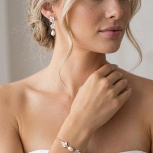 Wedding jewelry set diamond and pearl drop earrings and necklace set gold bridal jewelry set pearl bridal bracelet wedding earrings silver