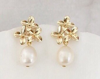 Bridal earrings pearl drop gold flower and pearl earrings gold freshwater pearl earrings floral earrings pearl drop floral bridal jewelry