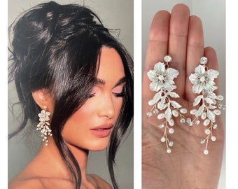 Bridal Dangle Flower Earrings Wedding Floral Pearl Earrings Long Drop Wedding Earrings Silver leaf Earrings boho leave with pearl earrings