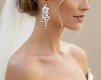 Freshwater Pearl & Crystal Bridal Earrings, Boho Wedding Earrings, Pearl Flower Leaf Earrings, Statement bridal Earrings,floral earrings