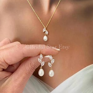 Bridal jewelry set pearl drop earrings and necklace set wedding jewelry set pearl dainty bridal earrings pearl drop bridal earrings silver