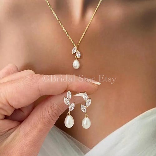 Parure de bijoux en perles, boucles d'oreilles et collier de mariée en diamant, pendants d'oreilles de mariage en perles, bijoux de mariage en or, collier de mariée en perles et diamants