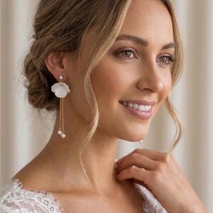 Pearl Drop Bridal Earrings - Gold Wedding Statement Earrings, White Flower Chandelier Earrings for Bride, Pearl Dangle Wedding earrings