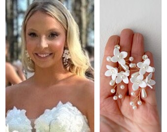 Bride Floral earrings white flower earrings for bride flower wedding earrings flower bridal earrings statement bridal earrings boho gold
