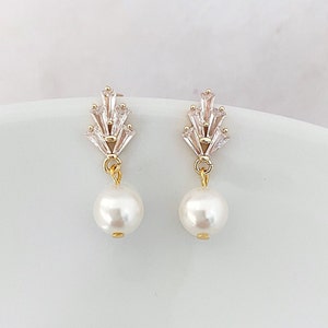 Gold Pearl drop earrings bridal earrings gold wedding earrings dainty bridal earrings Pearl dangle bridal earrings Crystal art deco jewelry