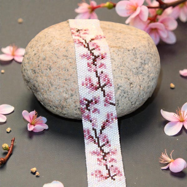 Patrón de pulsera de flor de cerezo – Patrón Peyote & Loom (Descarga PDF)