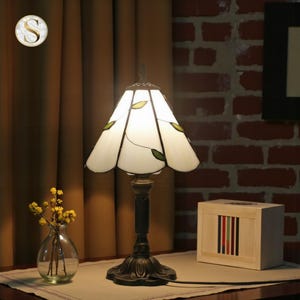 Tiffany Style Stained Glass Lamp  Cream Shade, Green Leaf Antique Table Light