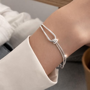 Zilveren open manchetarmband, minimalistische sierlijke armband, verstelbare sieraden voor vrouwen, bruidsmeisje cadeau, elegante sierlijke sieraden cadeau voor haar