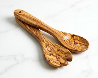Piatti da insalata in legno d'ulivo fatti a mano
