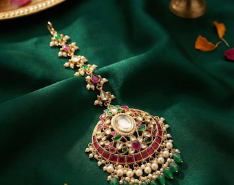 Indian Bridal Maang Tikka Headpiece, Kundan Pearl Forehead Jewelry, Green Bridal Headpiece for Wedding, South Asian Bride Accessory