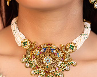 Multicolor Kundan Choker Set mit Perlen, Indische Halskette und Ohrringe für die Braut