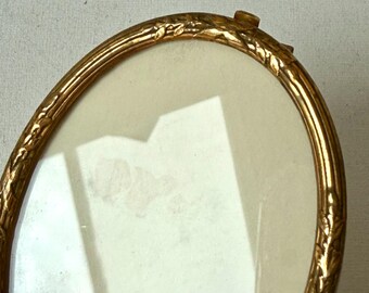 Marco de metal antiguo (9 cm x 7 cm)