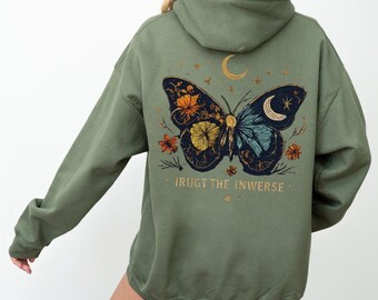 Bluza z kapturem z motylami – Mystical Moon Floral Design, estetyczna bluza w stylu boho, unisexowa bluza z kapturem Nature Art