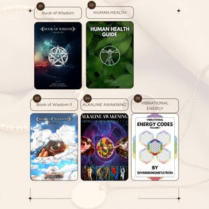 K&ouml;nnte beinhalten: Eine Sammlung von f&uuml;nf Karten mit verschiedenen Titeln und Designs. Die Karten tragen die Aufschriften "Book of Wisdom", "Human Health Guide", "Book of Wisdom II", "Alkaline Awakening" und "Vibrational Energy Codes". Jede Karte hat einzigartige Kunstwerke und Text.