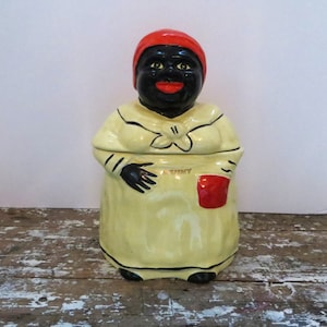 Pearl China Co Mammy Cookie Jar Hand Decorated 22 Kt. Gold Made in