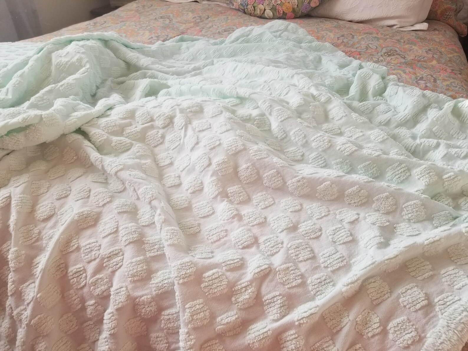 Beautiful 65 X 97 Chenille Bed Cover Chenille Etsy