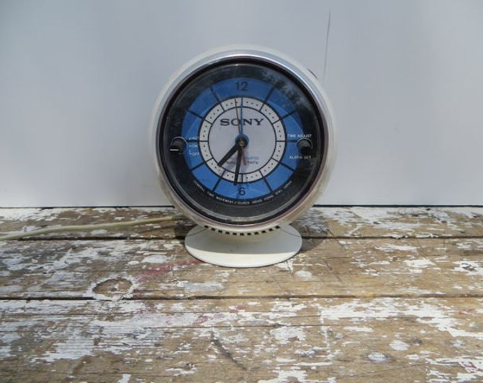 Vintage Sony Alarm Clock Atomic Age Clock Clock Radio Space Etsy