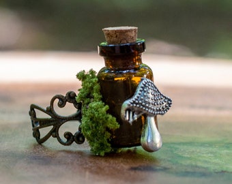 Mushroom Potion Bottle Ring, Moss and Mushroom Ring, Fairycore Jewelry, Potion Bottle Jewelry, Cottagecore Jewelry, Fairy Costume