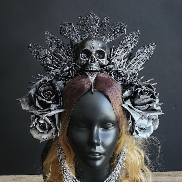Silver Skull Halo Crown, Black Crown for Dark Fairy Costume, Sorceress Costume, Witch Costume, Dark Mermaid Costume