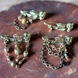 Skull Kilt Pin, Pirate Costume Brooch with Vintage Bead, Skeleton Lapel Pin, Gothic Jacket Pin, Renaissance Faire Accessory, Limited Edition