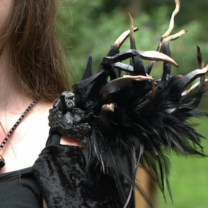 Dark Fairy or Elf Shoulder Armor, Black Feather Epaulets, Dark Fairy or Elf Shoulder Decorations, Spiked Shoulder Armor, LARP, Pauldrons