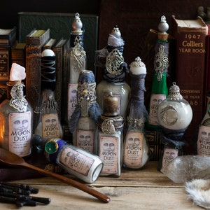 Moon Dust Potion Bottles, Halloween Potion Bottles, Magic Potions, Wizard Potions, Witch Potions, Halloween Display, Magical Home Decor