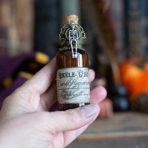 Mini Wizard School Potion Bottle, Potions Class, Potion Bottle, Movie Props, Wizarding School, Witch Potions, Holiday Gift Idea image 7