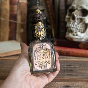 Fairy Bones, Fairy Potion Bottle, Witch Potions, Wizard Potions, Wizard School Potions, Halloween Decor, Halloween Party Decor