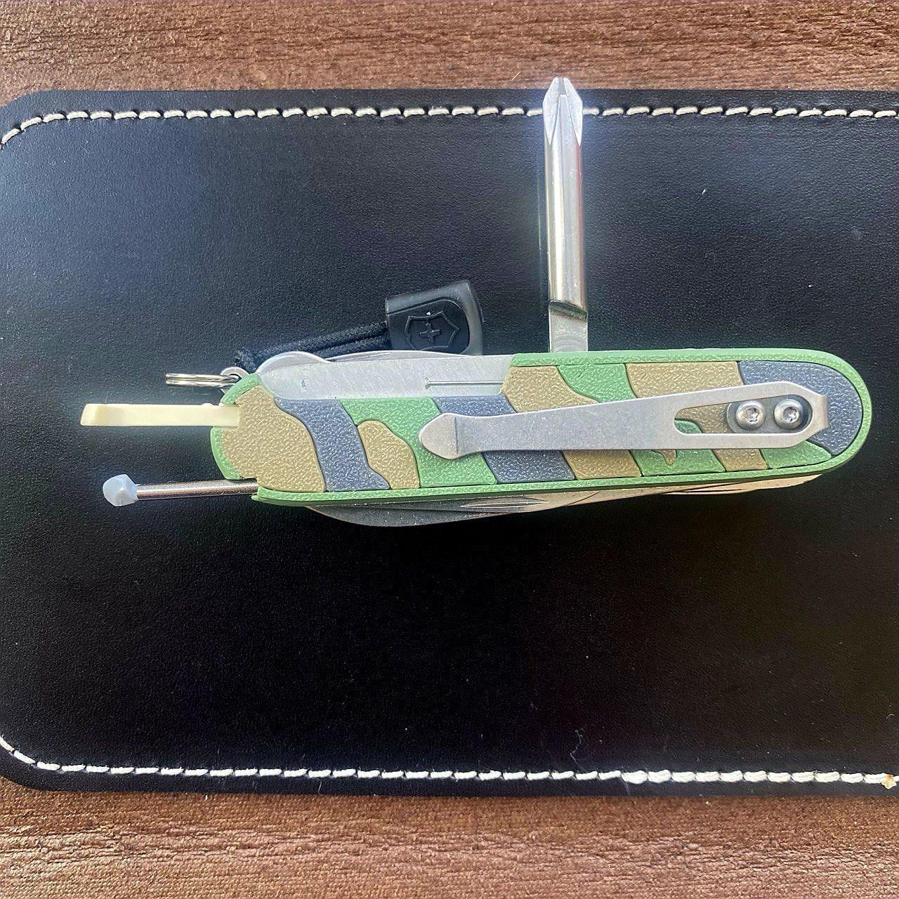 Scales Camouflage Plus 91мм, Pocket Clip. Compatible With Victorinox