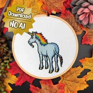 Licorne arc-en-ciel | Petit motif de point de croix compté | Débutant/Facile image 1