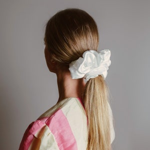Pure Silk Scrunchie Ivory. Hair Scrunchie. Silk Hair Tie. Hair Elastic. Hair Ties. Hair Accessories. image 1