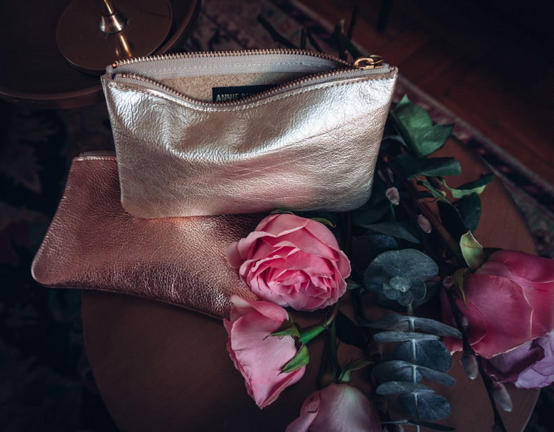 Cartera de piel dorada MAE. Cartera de piel color champán. Cartera de piel dorada. Cartera pequeña de piel. Cartera de boda dorada imagen 8
