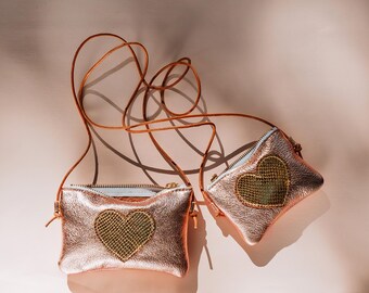 Monedero pequeño de cuero para niños. Monedero de cuero para bebé. Monedero de cuero hecho a mano para niños. Bolso bonito para niños.