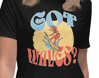 Retro Surf Girl Women’s Relaxed Tee
