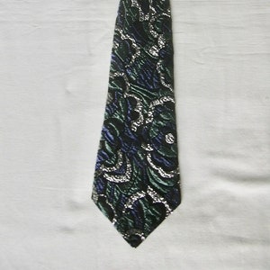 Vintage Roger Cheval Lyon France Floral Motif Black Green Blue Silver Metallic Silk Blend Neck Tie