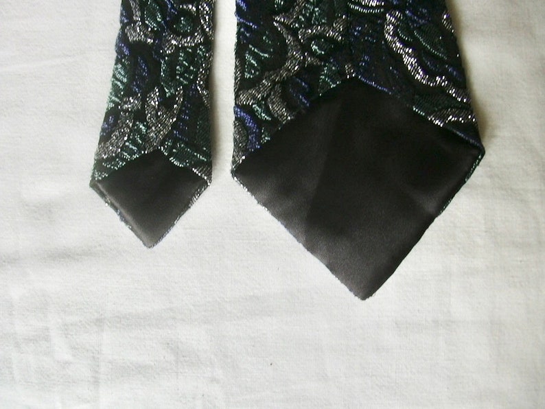 Vintage Roger Cheval Lyon France Floral Motif Black Green Blue Silver Metallic Silk Blend Neck Tie