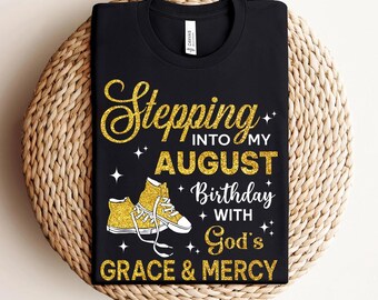 Camisetas de cumpleaños de agosto para mujer, regalo para mujer afroamericana Leo, camiseta de reina de cumpleaños afroamericana, camiseta de cumpleaños con zapatillas Stepping Into August