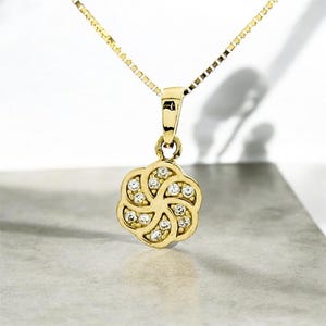 14k Solid Gold Flower Pendant, Necklace for Women - Etsy